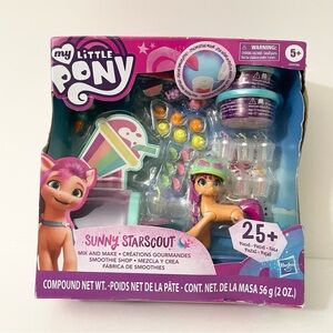 My Little Pony Sunny Starscout Smoothie Shop Playset
